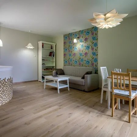 Rentplanet - Borowska Apartamento