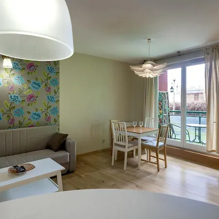 Rentplanet - Borowska Apartamento